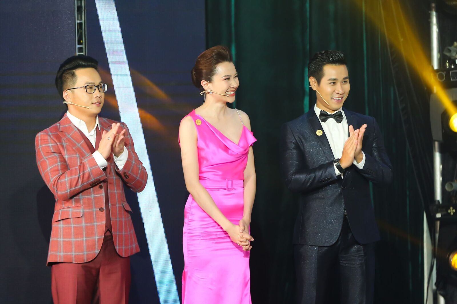 Thảo Nhi – Nỗ lực phá bỏ định kiến “bình hoa di động” không thể là MC sắc sảo - Ảnh 2. Thảo Nhi – Nỗ lực phá bỏ định kiến “bình hoa di động” không thể là MC sắc sảo - Ảnh 2.