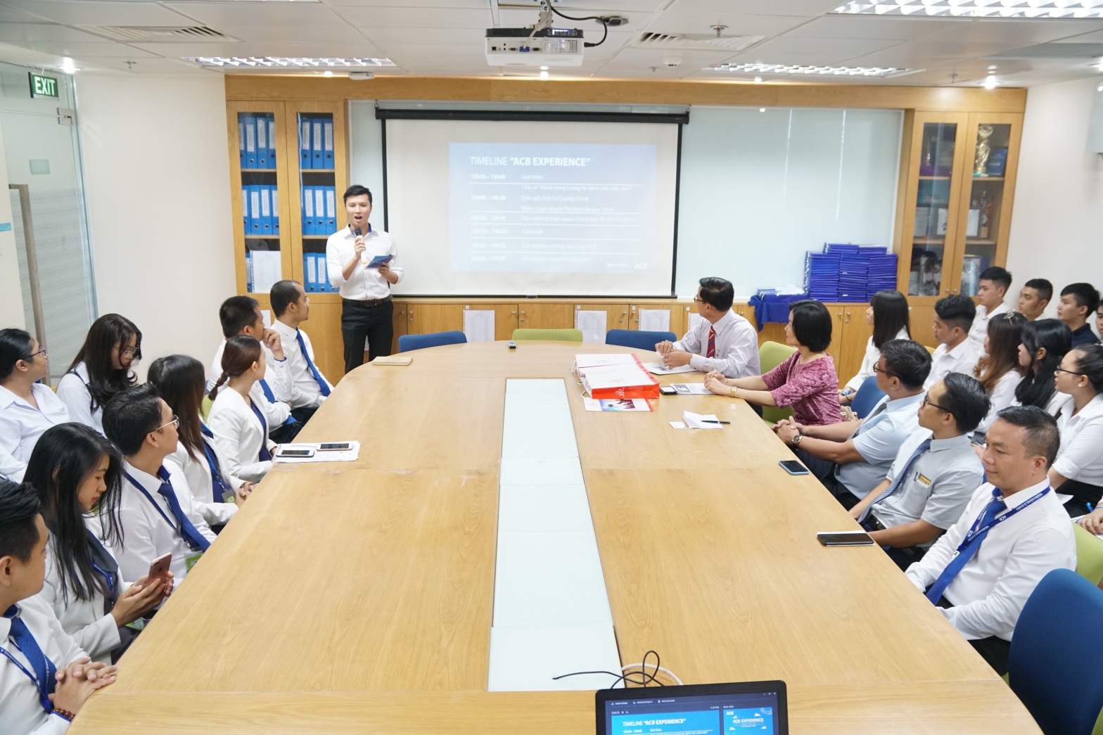 Ngoài kiến thức, kỹ năng, ngoại ngữ thì đây chính là yếu tố quan trọng giúp sinh viên UEF có việc làm ngay khi tốt nghiệp - Ảnh 3. Ngoài kiến thức, kỹ năng, ngoại ngữ thì đây chính là yếu tố quan trọng giúp sinh viên UEF có việc làm ngay khi tốt nghiệp - Ảnh 3.