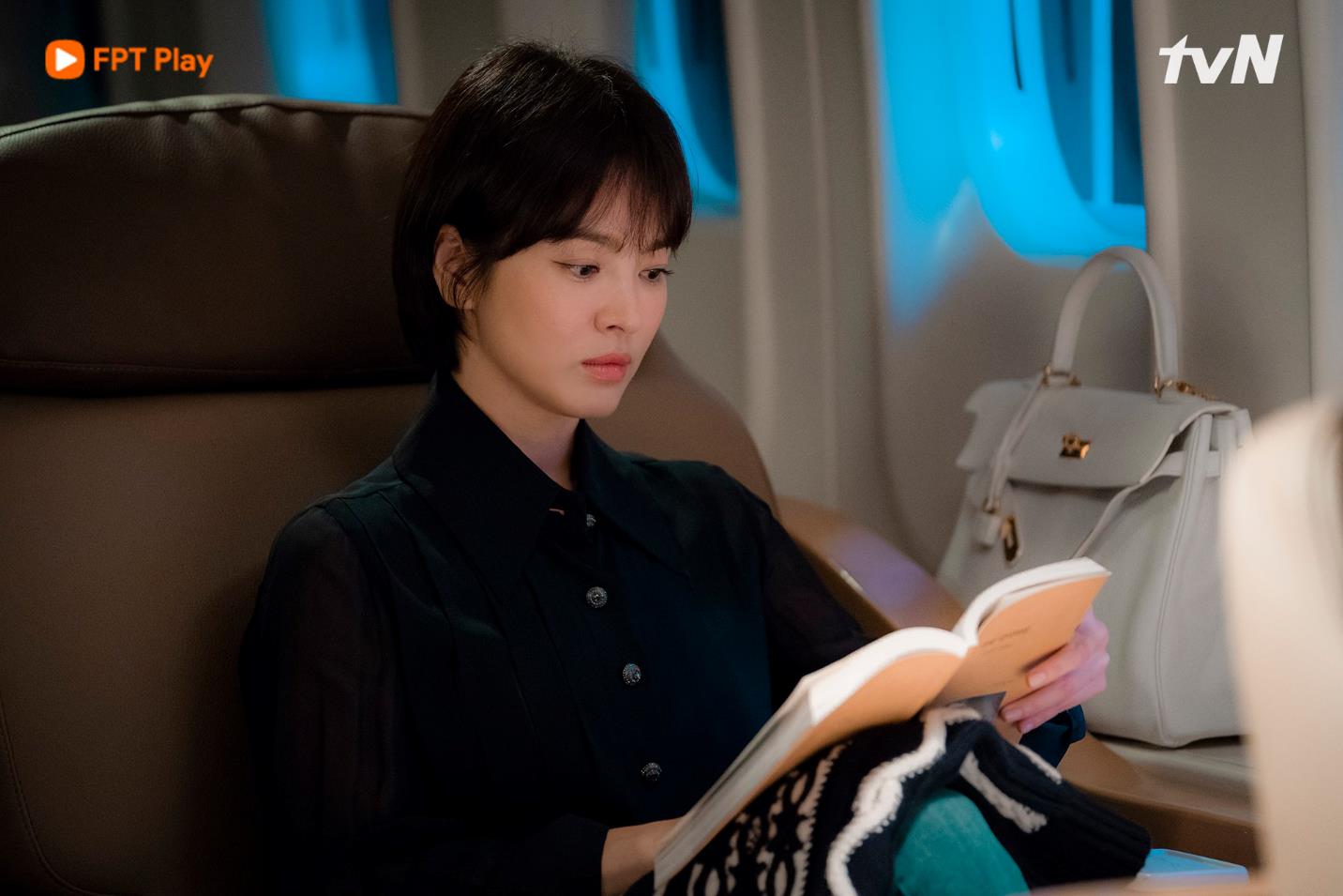 Encounter (Gặp Gỡ) sẽ phát sóng ở Việt Nam trên FPT Play - Ảnh 2. Encounter (Gặp Gỡ) sẽ phát sóng ở Việt Nam trên FPT Play - Ảnh 2.