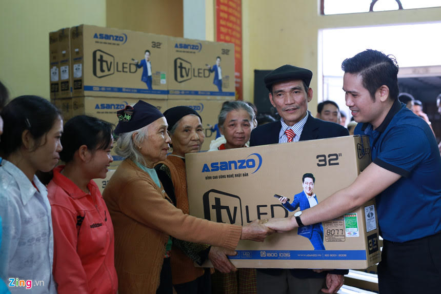 Tập đoàn điện tử Việt treo thưởng 300 triệu đồng cho Tuyển Việt Nam trước thềm bán kết lượt về AFF CUP - Ảnh 3. Tập đoàn điện tử Việt treo thưởng 300 triệu đồng cho Tuyển Việt Nam trước thềm bán kết lượt về AFF CUP - Ảnh 3.