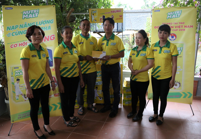 Bố mẹ Công Phượng chia sẻ cảm xúc trước trận chung kết AFF Cup 2018 Malaysia – Việt Nam - Ảnh 3. Bố mẹ Công Phượng chia sẻ cảm xúc trước trận chung kết AFF Cup 2018 Malaysia – Việt Nam - Ảnh 3.