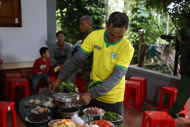 Bố mẹ Công Phượng chia sẻ cảm xúc trước trận chung kết AFF Cup 2018 Malaysia – Việt Nam - Ảnh 4. Bố mẹ Công Phượng chia sẻ cảm xúc trước trận chung kết AFF Cup 2018 Malaysia – Việt Nam - Ảnh 4.