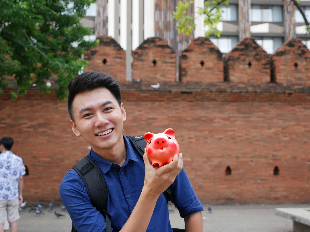 Travel blogger Khoai Lang Thang chia sẻ bí kíp sống trọn thanh xuân, không lãng phí tuổi trẻ - Ảnh 2. Travel blogger Khoai Lang Thang chia sẻ bí kíp sống trọn thanh xuân, không lãng phí tuổi trẻ - Ảnh 2.
