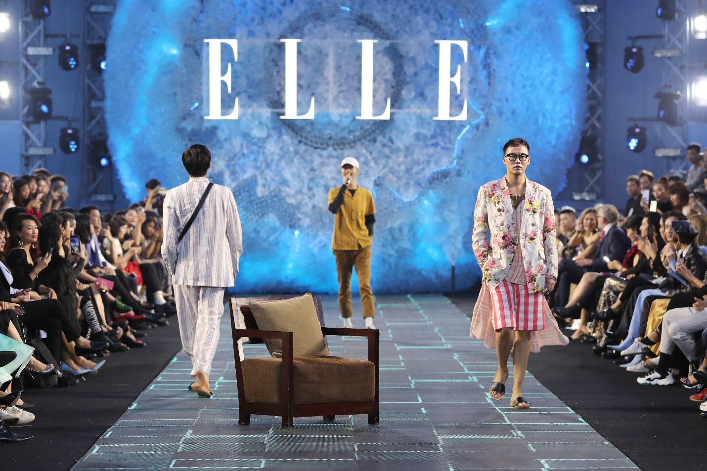 Dàn sao và fashionista Việt so kè thần thái tại sự kiện, Tăng Thanh Hà ra mắt BST đầu tay - Ảnh 10. Dàn sao và fashionista Việt so kè thần thái tại sự kiện, Tăng Thanh Hà ra mắt BST đầu tay - Ảnh 10.