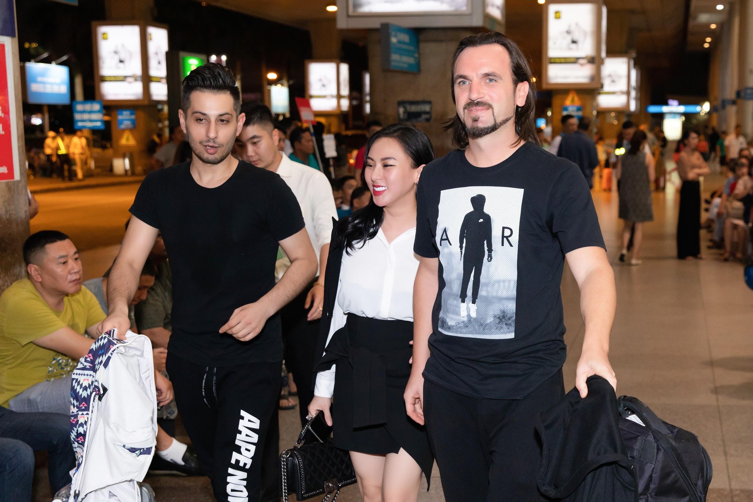 Bất ngờ phát hiện DJ Ahmet Kilic sang Việt Nam tham dự private party của cô gái xinh đẹp, tài năng - Ảnh 2. Bất ngờ phát hiện DJ Ahmet Kilic sang Việt Nam tham dự private party của cô gái xinh đẹp, tài năng - Ảnh 2.