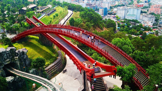 Quảng Ninh: Hành trình từ “vàng đen” đến “vàng mười” - Ảnh 2.