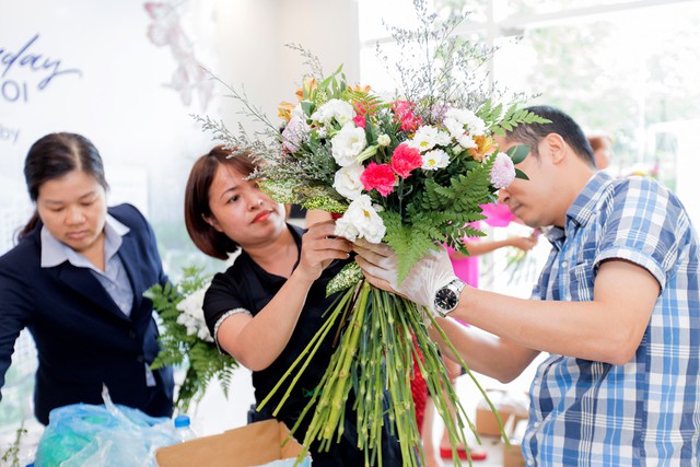 Ấn tượng sắc hoa  “Floral Saturday - tại Ciputra Hanoi - Ảnh 4.