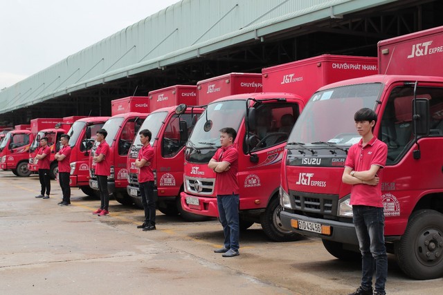 “Bùng nổ” dịch vụ chuyển phát nhanh trên thị trường thương mại điện tử tại Việt Nam - Ảnh 1.