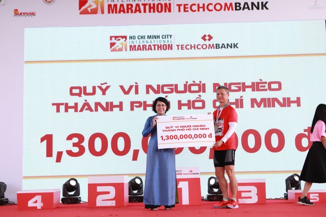 Giải marathon Quốc tế TP. Hồ Chí Minh Techcombank 2019: lớn mạnh tinh thần “Cùng nhau vượt trội hơn mỗi ngày” - Ảnh 4.