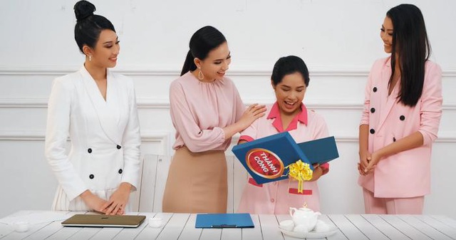 Sản phẩm ngân hàng được thí sinh Miss Universe Việt Nam 2019 tung thành MV - Ảnh 2.