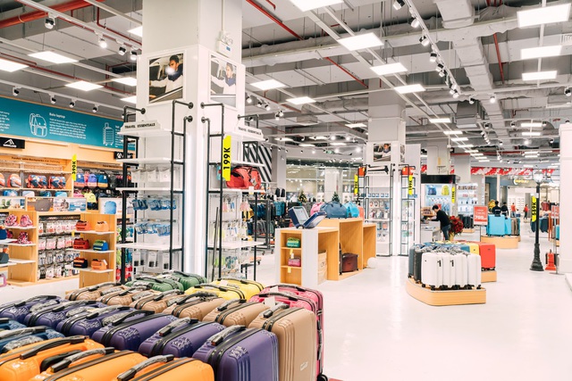 LUG mở Mega Store quy mô 789m2 lớn nhất tại AEON Hà Đông: rất nhiều sản phẩm hành lý quốc tế nổi tiếng, giá hợp lý - Ảnh 6.