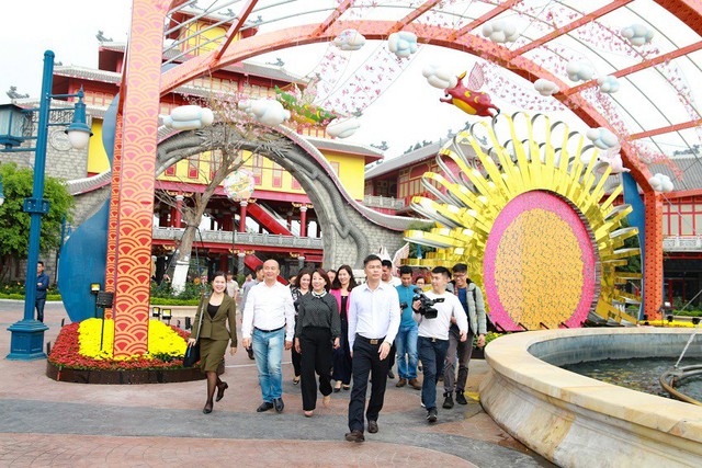Lễ hội hoa xuân Sun World Halong Complex: Điểm hẹn hấp dẫn thu hút du khách dịp Tết - Ảnh 4. Lễ hội hoa xuân Sun World Halong Complex: Điểm hẹn hấp dẫn thu hút du khách dịp Tết - Ảnh 4.