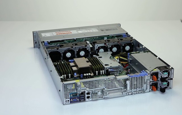 R540, máy chủ Poweredge 14 – “cánh tay phải” cho doanh nghiệp - Ảnh 1.