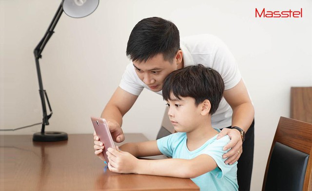 Đừng tặng con đồ chơi vào 1/6, hãy tặng con tri thức & tình yêu thương bằng cách này - Ảnh 3.