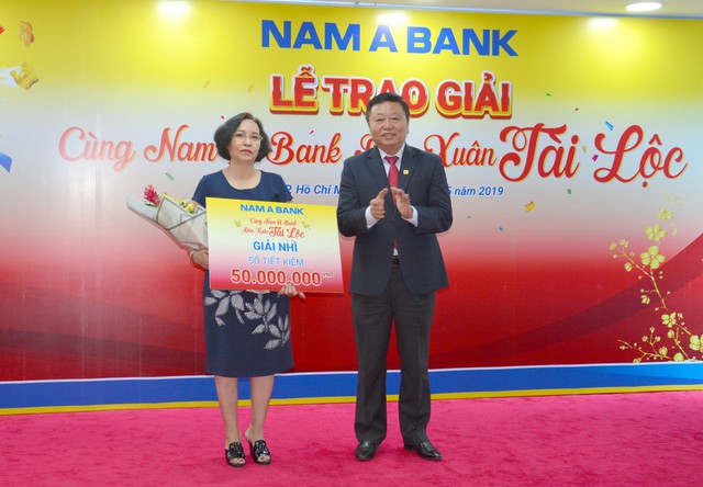 Nam A Bank trao thưởng “khủng” cho khách hàng - Ảnh 1.