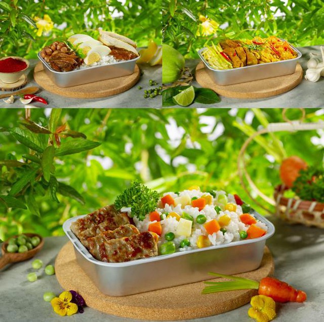 Bữa tiệc nóng hổi, tươi ngon trên độ cao 10,000m - Ảnh 3. Bữa tiệc nóng hổi, tươi ngon trên độ cao 10,000m - Ảnh 3.