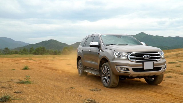 Đánh giá Ford Everest: SUV 7 chỗ đích thực - Ảnh 2.