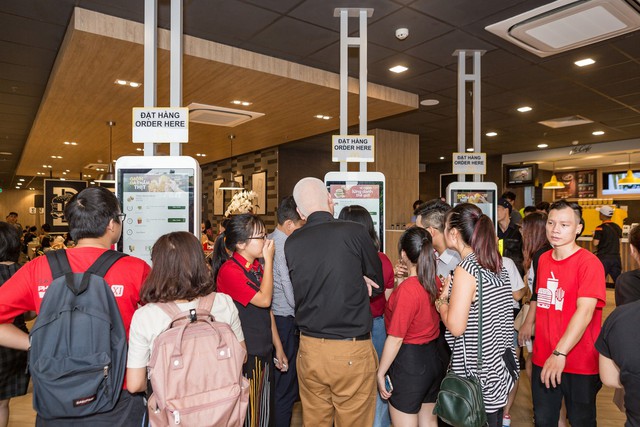 McDonald’s khai trương nhà hàng thứ tư tại Hà Nội, đánh dấu bước phát triển tại thị trường miền Bắc - Ảnh 2.