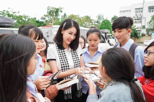 Hoa hậu Hà Kiều Anh: Cuốn sách Nghĩ giàu làm giàu đã thay đổi hàng triệu người - Ảnh 1.