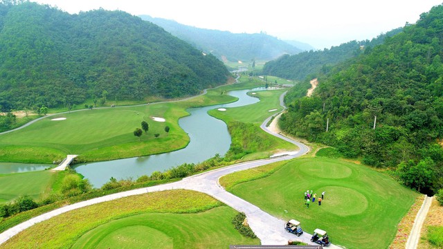 Khai trương Geleximco Hilltop Valley - sân golf độc đáo bậc nhất Việt Nam - Ảnh 2.