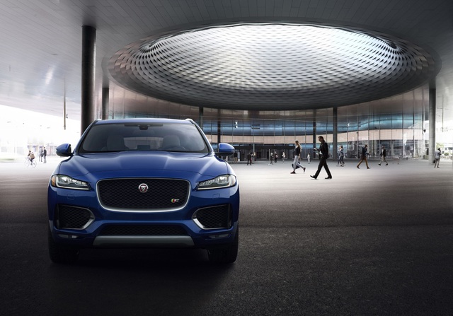 Jaguar F-Pace – Chiến mã của những người đam mê tốc độ và tính thẩm mỹ - Ảnh 1.