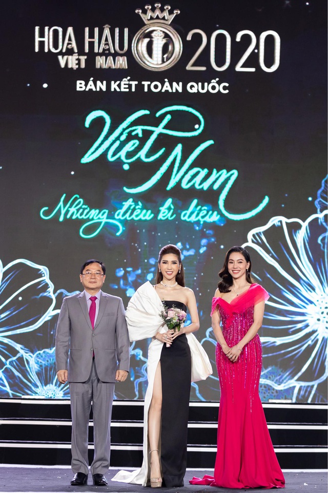CEO Lâm Ngân sánh đôi Lý Quí Khánh trên thảm đỏ Hoa hậu Việt Nam - Ảnh 7.