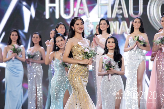 Quyến rũ trong từng đường nét, người đẹp hàng không đi tiếp vào Chung kết Hoa hậu Việt Nam 2020 - Ảnh 7.
