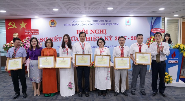 Công đoàn PV GAS sơ kết giữa nhiệm kỳ 2017 – 2022 - Ảnh 1.