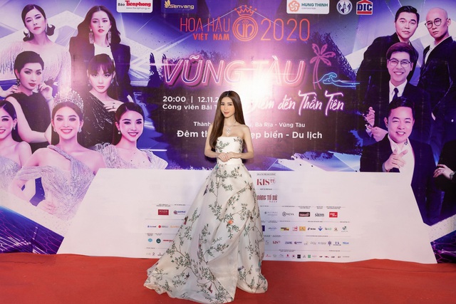 CEO Lâm Ngân diện đầm dạ hội, trang sức 20 tỷ tại họp báo chung kết Hoa hậu Việt Nam 2020 - Ảnh 5.
