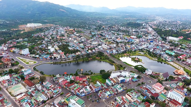 Nhiều đại gia bất động sản tìm kiếm nhà vườn view đồi núi ở Bảo Lộc - Ảnh 1.
