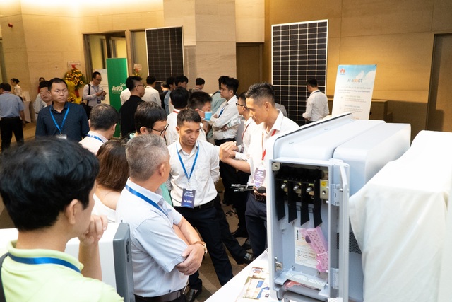 Hội thảo Phát triển Năng lượng mặt trời miền Trung thu hút sự chú ý của chuyên gia cùng ngành - Ảnh 5.