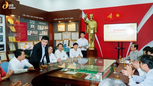 Trường doanh nhân CEO Việt Nam ký kết hợp tác với CĐ Lý Tự Trọng TPHCM - Ảnh 2.