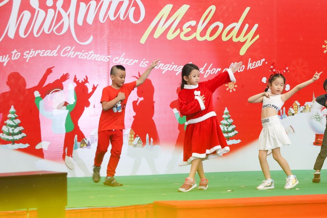 Trải nghiệm Noel đặc biệt của học sinh Royal School - Ảnh 3.