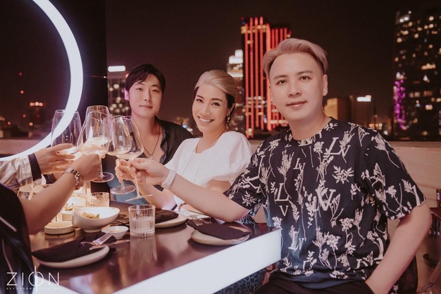 Zion Sky Lounge & Dining: Nhà hàng triệu đô view đỉnh của chóp xuất hiện trong MV của Soobin và Binz - Ảnh 9.