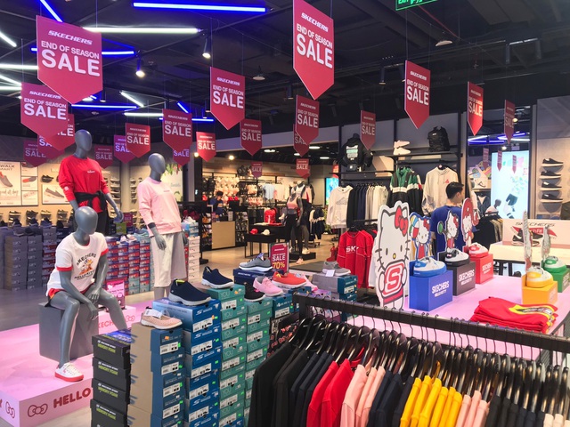 Skechers sale mạnh dịp cuối năm, loạt mẫu hot hit đều có giá tốt, cầm 1 triệu là dư sức shopping hàng hiệu - Ảnh 3.