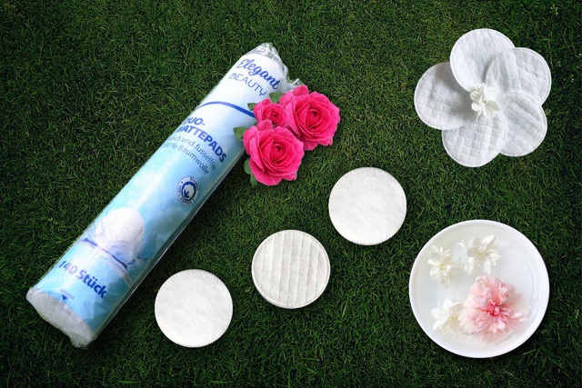 Bông tẩy trang Elegant Beauty - thứ không thể thiếu trên bàn trang điểm của các tín đồ làm đẹp - Ảnh 1.