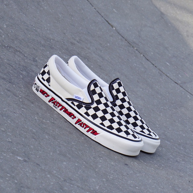 Vans x Fast Times nhắc lại màn debut kinh điển của đôi Slip-on Checkerboard những năm 80 - Ảnh 2.