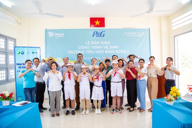 Cùng xây ngôi nhà tươm tất cho người nghèo tại Đồng Bằng Sông Cửu Long - Ảnh 2.