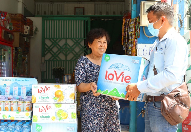 Tổng Giám Đốc Nestlé Việt Nam: Hỗ trợ gần 22 tỷ đồng cho doanh nghiệp nhỏ để cùng “Vượt thách thức, Đón thời cơ” hậu COVID-19 - Ảnh 1.