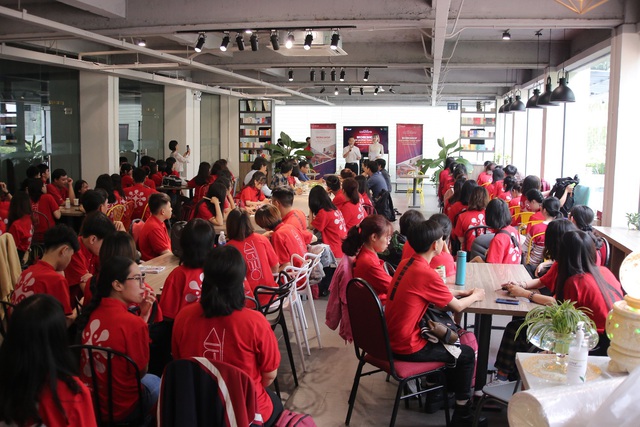 Lần đầu tiên Nhà Văn hóa Thanh niên cộng tác cùng sinh viên ĐH Văn Lang thực hiện Lễ hội Tết Việt - Ảnh 1.