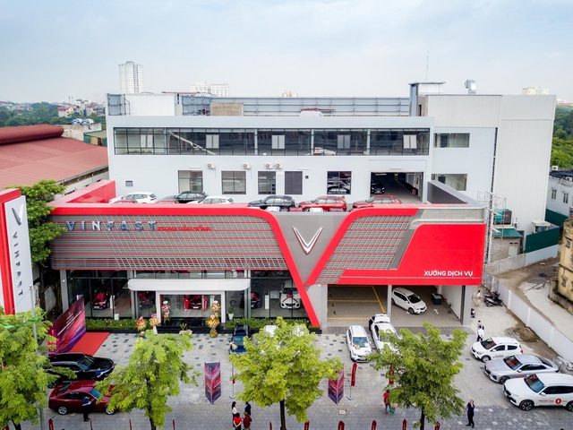 Showroom VinFast mới khai trương ở Hà Nội: Rộng gần 5.000m2, sang xịn vượt trội - Ảnh 1.