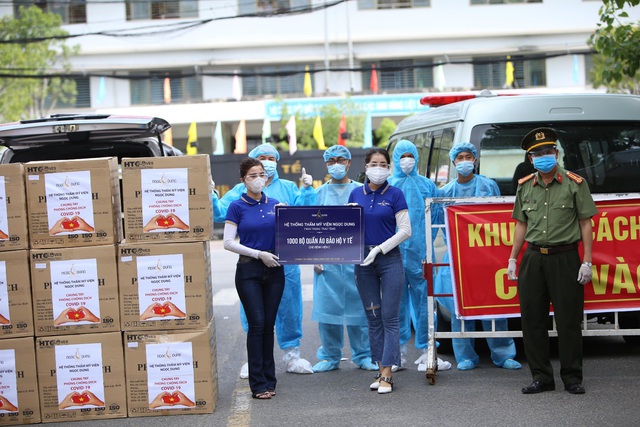 Sau khi ủng hộ 2 tỷ chống dịch, TMV Ngọc Dung tiếp tục hỗ trợ 7.000 đồ bảo hộ cho Đà Nẵng - Ảnh 2.