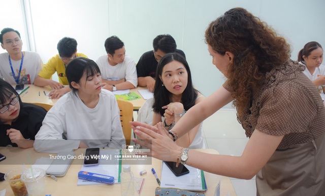 Học tại Việt Nam nhận bằng tại Anh Quốc: thêm lựa chọn mới cho sinh viên và du học sinh - Ảnh 4.