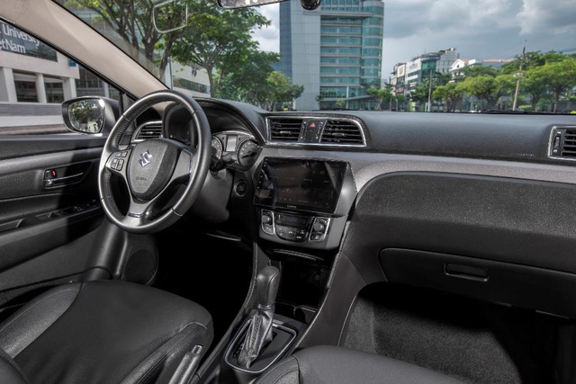 Suzuki Ciaz mới sắp ra mắt: Thêm lựa chọn sáng giá cho sedan nhập khẩu - Ảnh 4.
