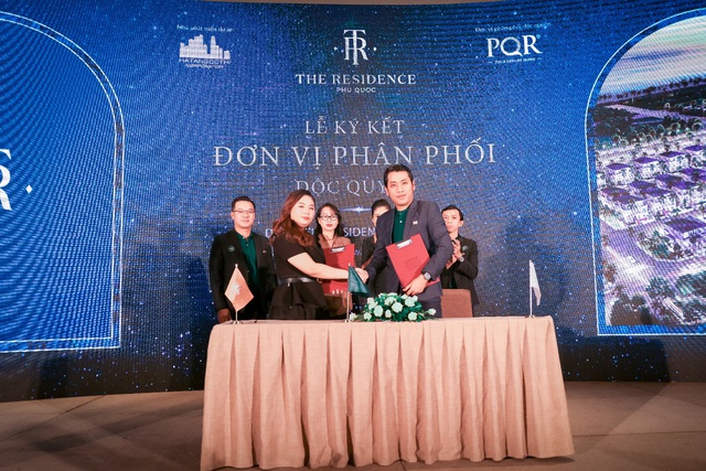 Lễ ký kết phân phối The Residence Phú Quốc giữa Hạ Tầng Đô Thị Corp và Địa ốc PQR - Ảnh 2.