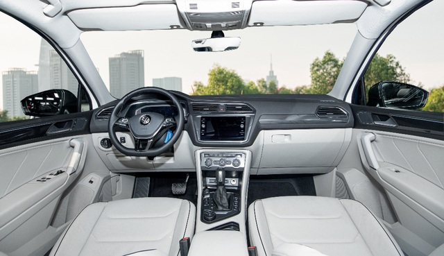 Volkswagen Việt Nam ra mắt phiên bản Tiguan 2021 với nhiều nâng cấp đáng giá - Ảnh 2.