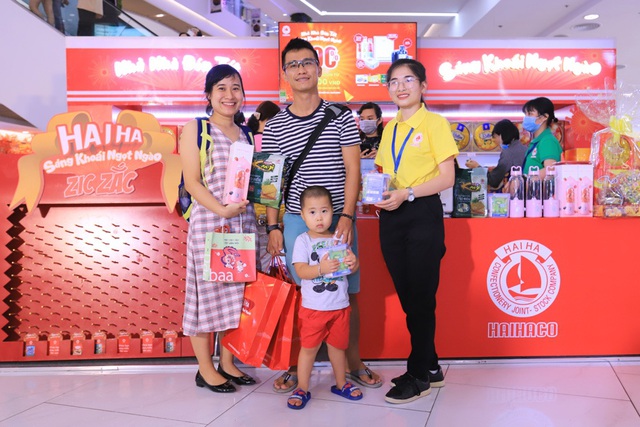 Thành phố biển Đà Nẵng và thủ đô Hà Nội chào đón không khí Tết với Lễ hội bánh kẹo Tết Hải Hà 2021 - Ảnh 2.