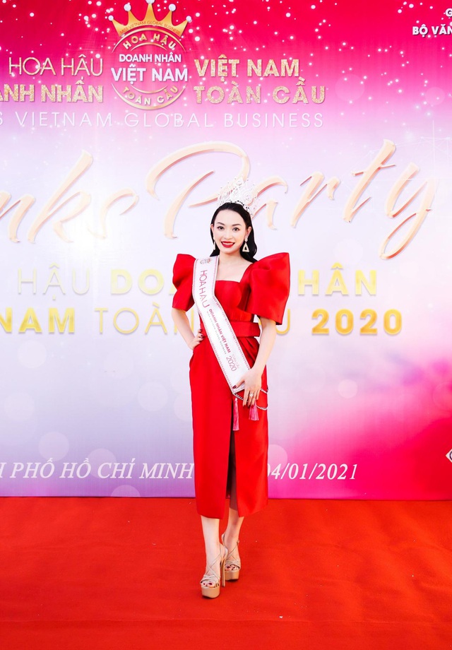 Tân Hoa hậu Vũ Thị Ngọc Anh ngồi ghế nóng Nữ hoàng Doanh nhân đất Việt 2021 - Ảnh 3.