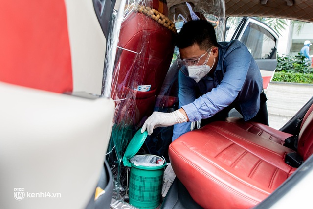 Sài Gòn nới lỏng giãn cách xã hội, bác tài phấn khởi ngày hoạt động trở lại với dịch vụ GrabCar Protect - Ảnh 8.