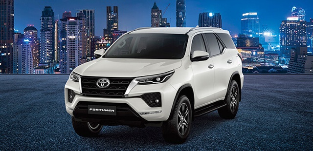 Toyota Fortuner ưu đãi gần 20 triệu đồng, tăng cạnh tranh trong phân khúc SUV 7 chỗ tại Việt Nam - Ảnh 2.